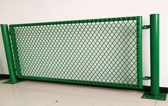 道路防護<a href=http://www.su-shi.net target=_blank class=infotextkey><a href=http://www.su-shi.net target=_blank class=infotextkey>圍欄</a>網(wǎng)</a>