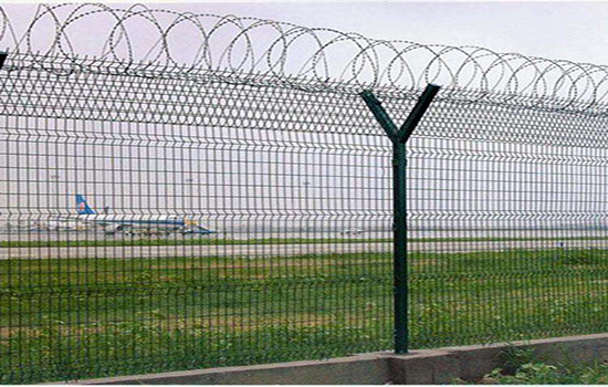 飛機(jī)場(chǎng)<a href=http://www.su-shi.net target=_blank class=infotextkey><a href=http://www.su-shi.net target=_blank class=infotextkey>圍欄</a>網(wǎng)</a>