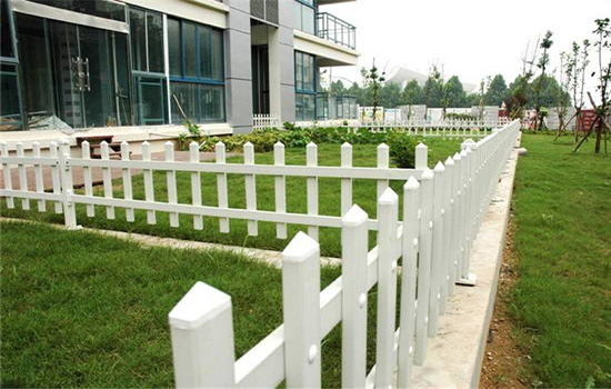 pvc綠化<a href=http://www.su-shi.net target=_blank class=infotextkey>護(hù)欄</a>