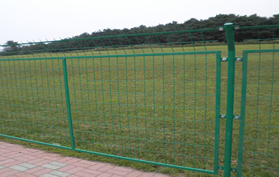 浸塑<a href=http://www.su-shi.net target=_blank class=infotextkey><a href=http://www.su-shi.net target=_blank class=infotextkey>護(hù)欄</a>網(wǎng)</a>