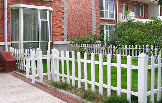 花園<a href=http://www.su-shi.net target=_blank class=infotextkey>圍欄</a>