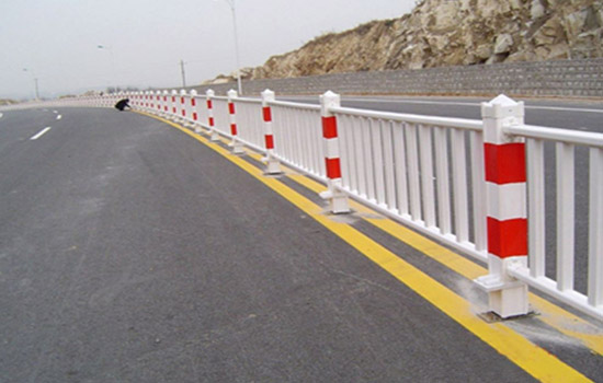 市政防護(hù)<a href=http://www.su-shi.net target=_blank class=infotextkey>護(hù)欄</a>