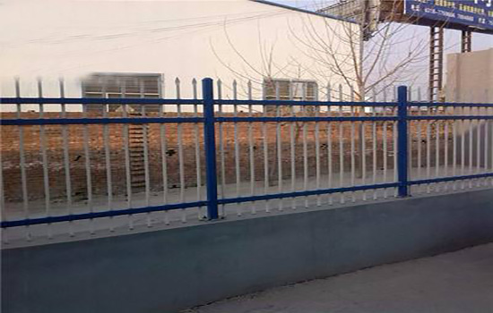 噴塑<a href=http://www.su-shi.net target=_blank class=infotextkey>護(hù)欄</a>