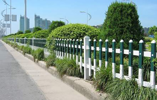 綠化草坪<a href=http://www.su-shi.net target=_blank class=infotextkey>護欄</a>