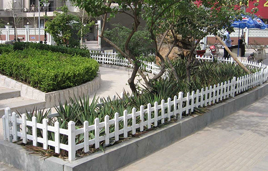 pvc花壇<a href=http://www.su-shi.net target=_blank class=infotextkey>護(hù)欄</a>